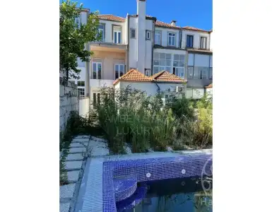 Купить здание в Португалии 1800000€