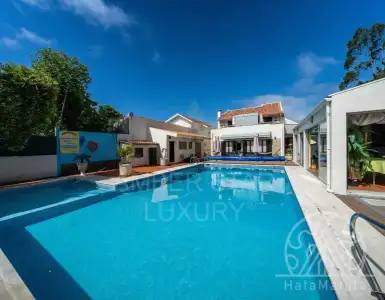 Купить отель, гостиницу в Португалии 750000€