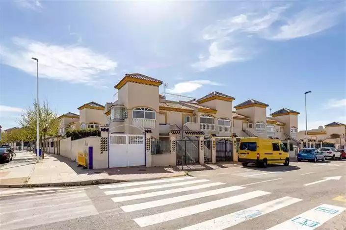 Дом 1м² в Испании, Торревьеха. Стоимостью 85000€ аренда фото-1