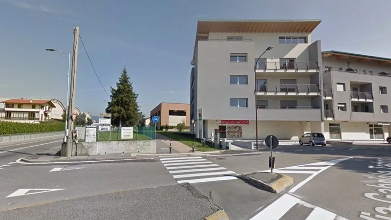 Магазин 380м² в Италии, Бергамо. Стоимостью 652959£ аренда фото-2