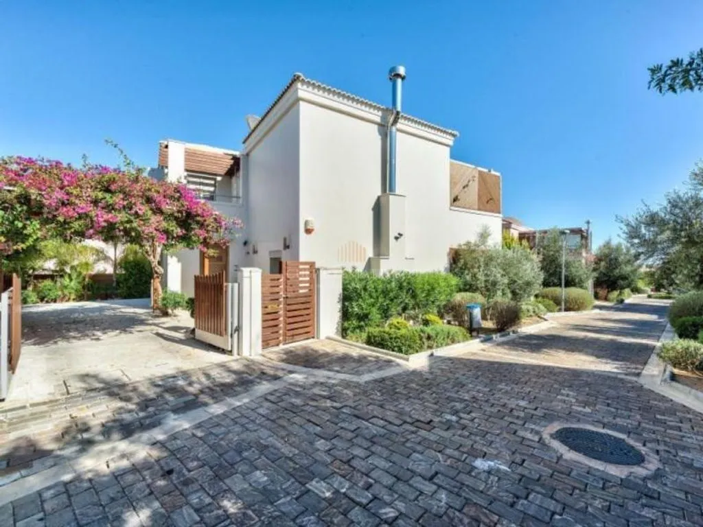 Вилла 394м² в Кипре, Лимасол. Стоимостью 10500€ аренда фото-3