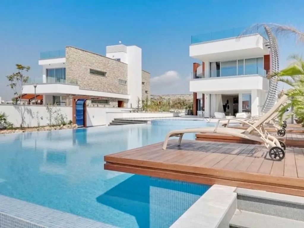 Дом 565м² в Кипре, Айя-Напа. Стоимостью 9900€ аренда фото-4