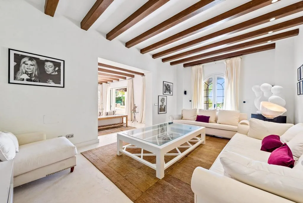 Вилла 1841м² в Испании, Эстепона. Стоимостью 20000€ аренда фото-1