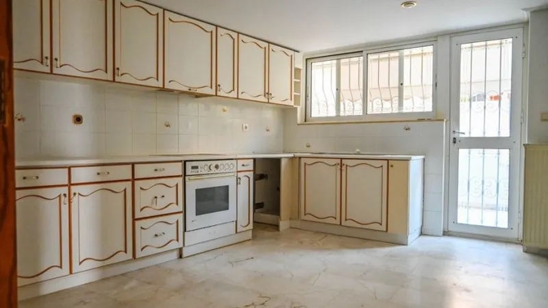 Квартира 129м² в Греции, Вула. Стоимостью 854£ аренда фото-3