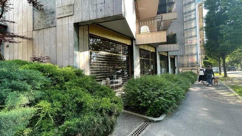 Магазин 200м² в Италии, Бергамо. Стоимостью 207280£ аренда фото-3