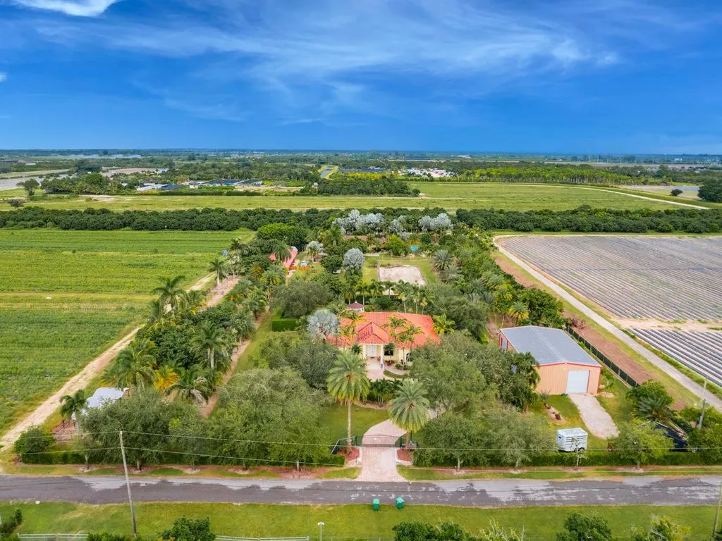 Дом 773м² в США, Майами. Стоимостью 2786400€ аренда фото-3
