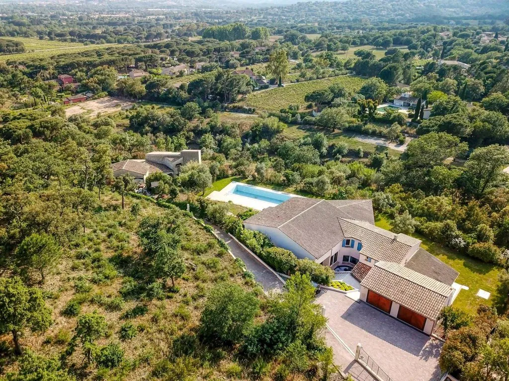 Вилла 486м² в Франции, Гримо. Стоимостью 2280000€ аренда фото-3