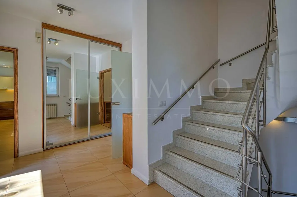 Таунхаус 318м² в Болгарии, София. Стоимостью 680000€ аренда фото-5