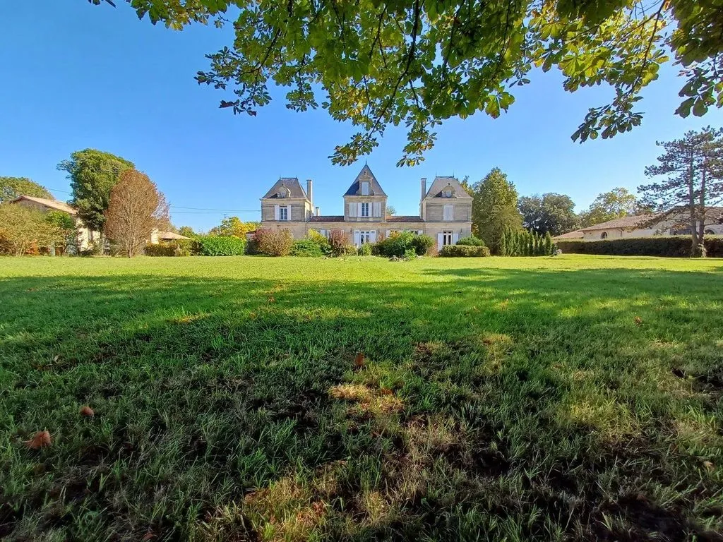 Дом 554м² в Франции, Бордо. Стоимостью 1850000€ аренда фото-6