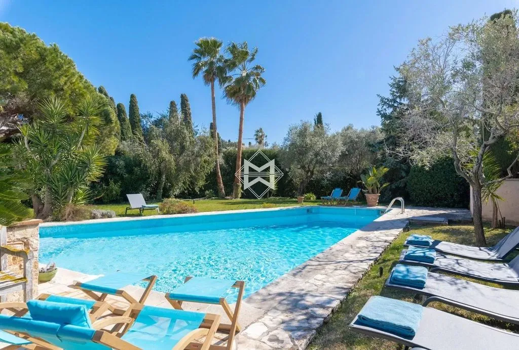 Вилла 300м² в Франции, Антибы. Стоимостью 16500€ аренда фото-1