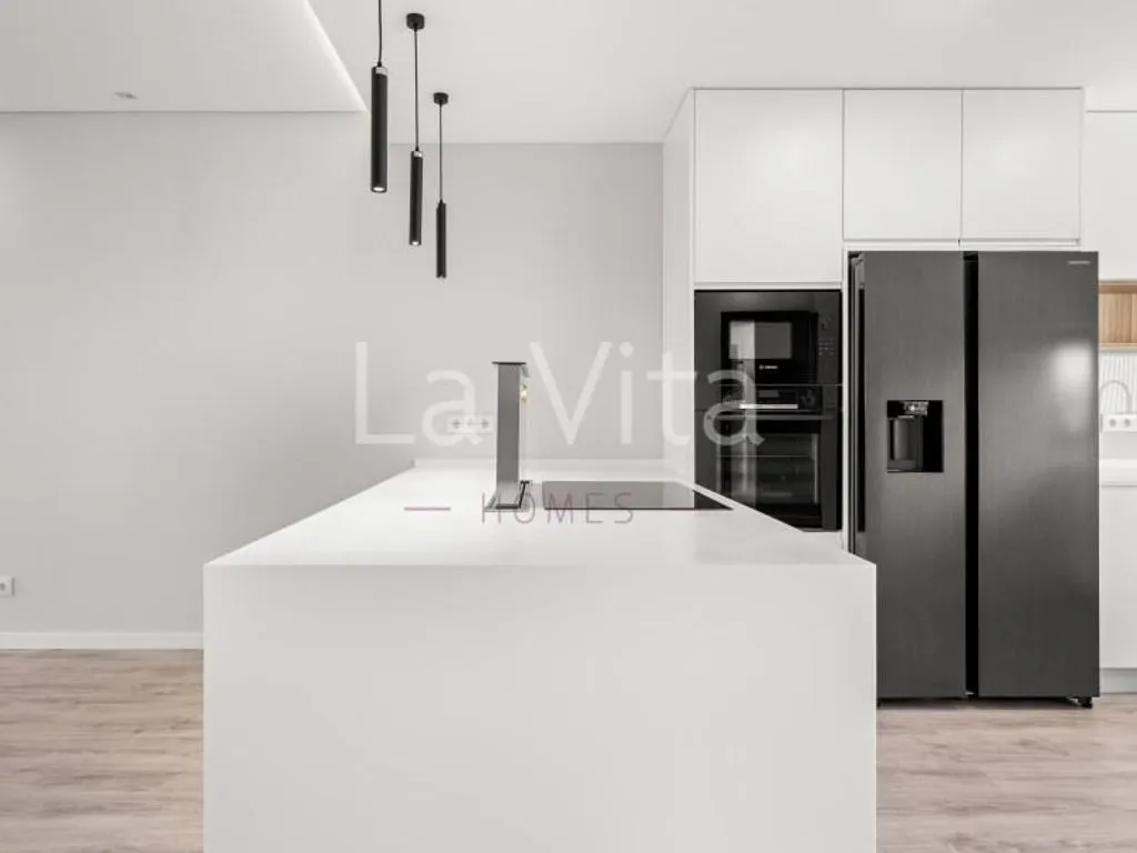 Дом 300м² в Португалии, Кашкайш. Стоимостью 4500€ аренда фото-1