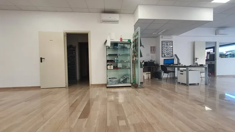 Магазин 130м² в Италии, Витербо. Стоимостью 119998£ аренда фото-1
