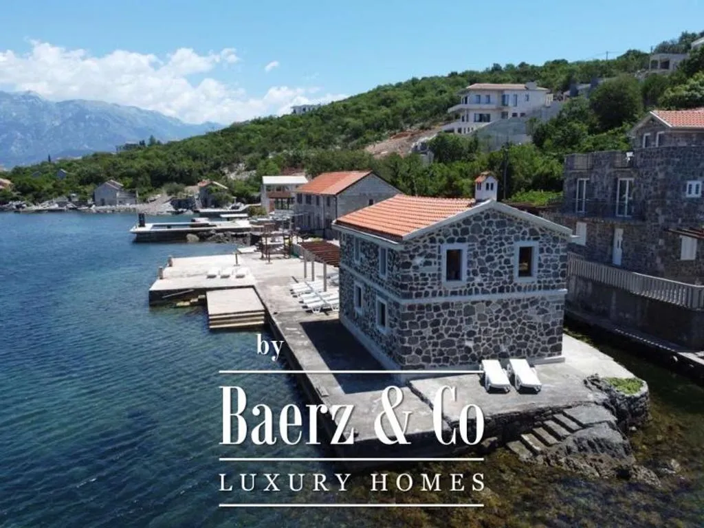 Дом 85м² в Черногории, Тиват. Стоимостью 850000€ аренда фото-3