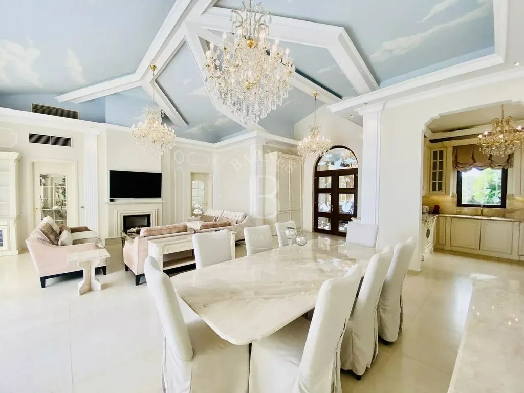 Дом 1032м² в Болгарии, Бургас. Стоимостью 1100000€ аренда фото-1