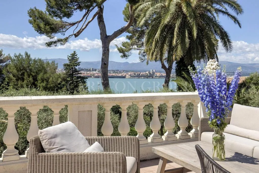 Вилла 275м² в Франции, Антибы. Стоимостью 18750€ аренда фото-9