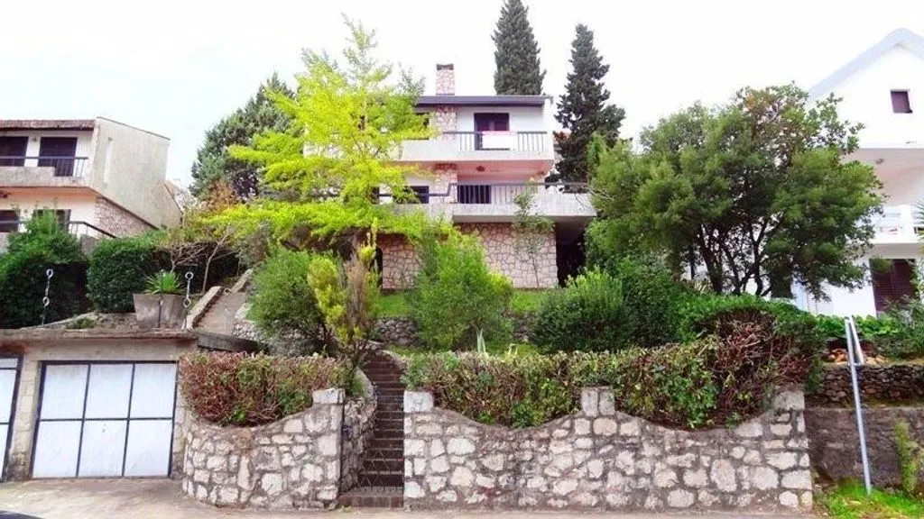 Дом 168м² в Черногории, Тиват. Стоимостью 530000€ аренда фото-2
