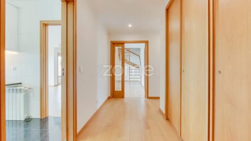 Квартира 243м² в Португалии, Вила-Нова-ди-Гая. Стоимостью 454314£ аренда фото-6
